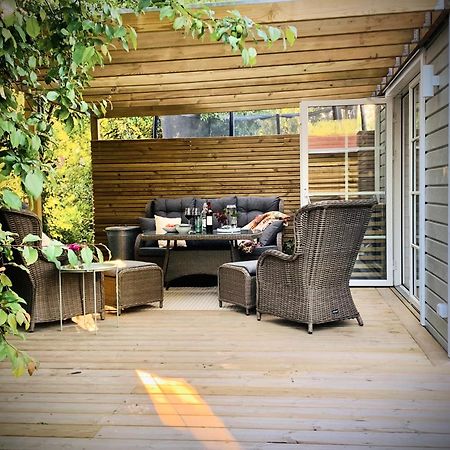 Strandnaera, Pergola, P-Plats I Hoellviken Екстер'єр фото